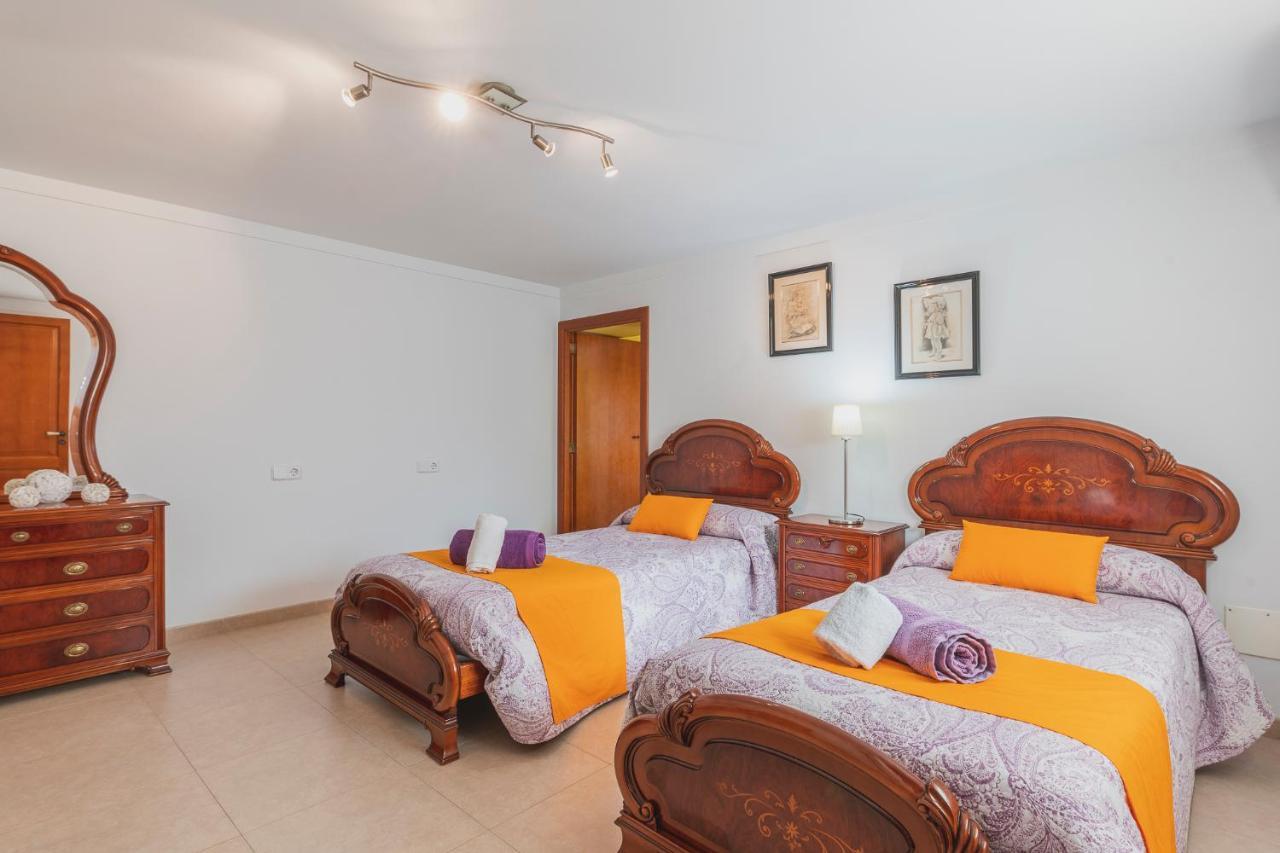Villa Es Puig Búger Buitenkant foto