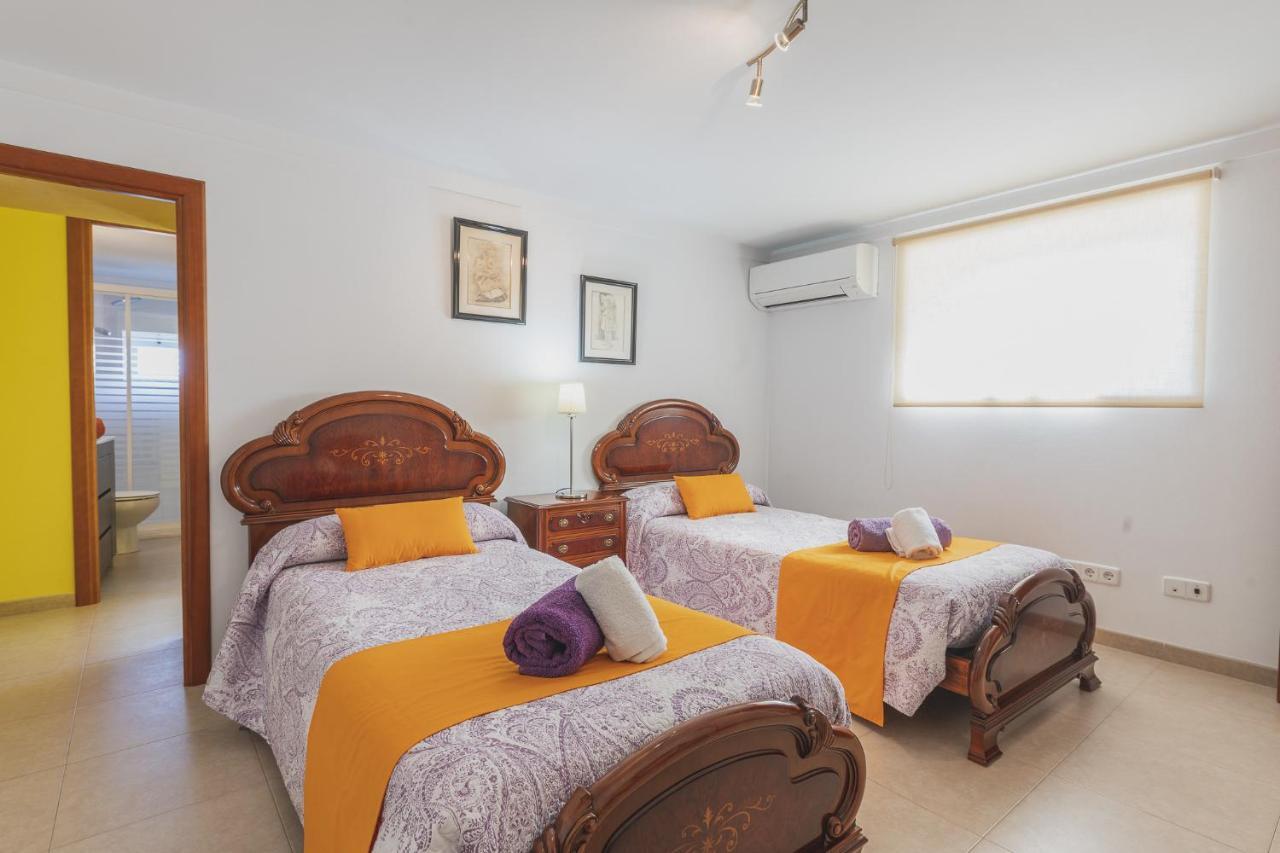 Villa Es Puig Búger Buitenkant foto